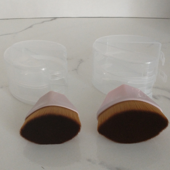 New Trendy Flawless Kabuki Makeup Brush Set - One of Each Size with Case - Picture 4 of 11